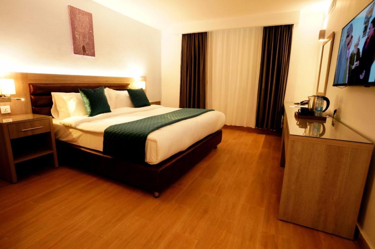 Baity Boutique Hotel Акаба Екстериор снимка
